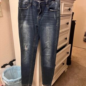 Kensie Distressed Blue Jeans (6/28) Mid-Rise Effortless Ankle